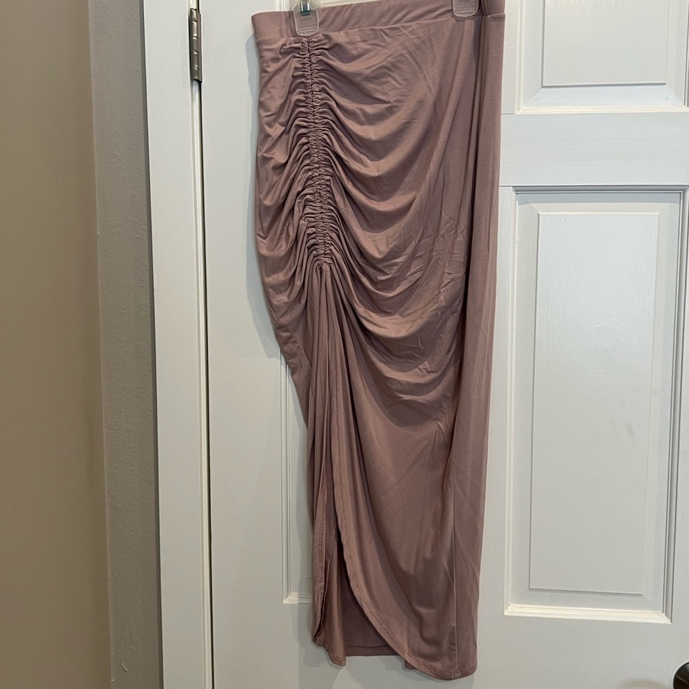 Ruched skirt